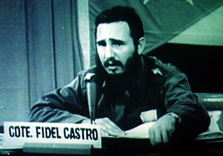 PM Tsipras travels to Cuba to honor Fidel Castro