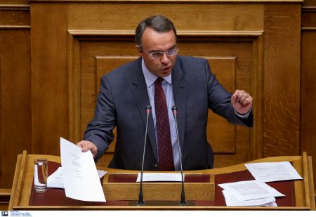 Σταϊκούρας: Τα κρατικά έσοδα είναι αυξημένα εξαιτίας της υπερφορολόγησης