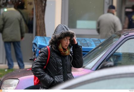 Κακοκαιρία σε ύφεση με τσουχτερό κρύο, πού χρειάζονται αλυσίδες