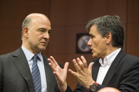 Moscovici: “Tsakalotos proposal on primary surplus under consideration”