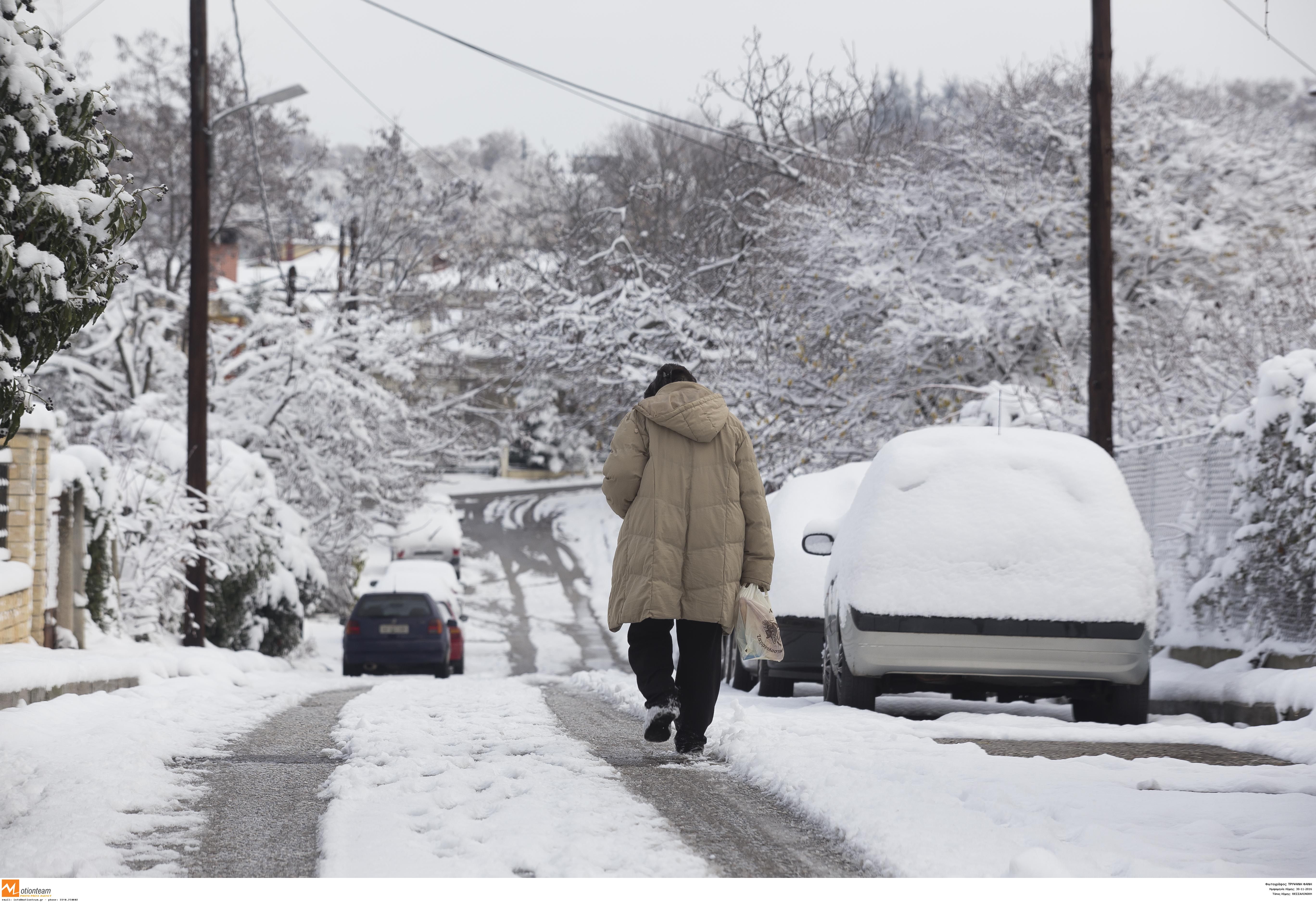 Στο ψυγείο η χώρα – Χιόνια σε Πεντέλη και Πάρνηθα