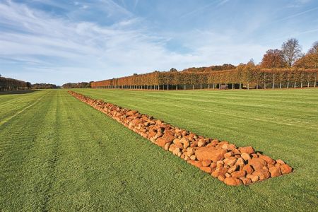 Παρέμβαση στον Ιερό Βράχο