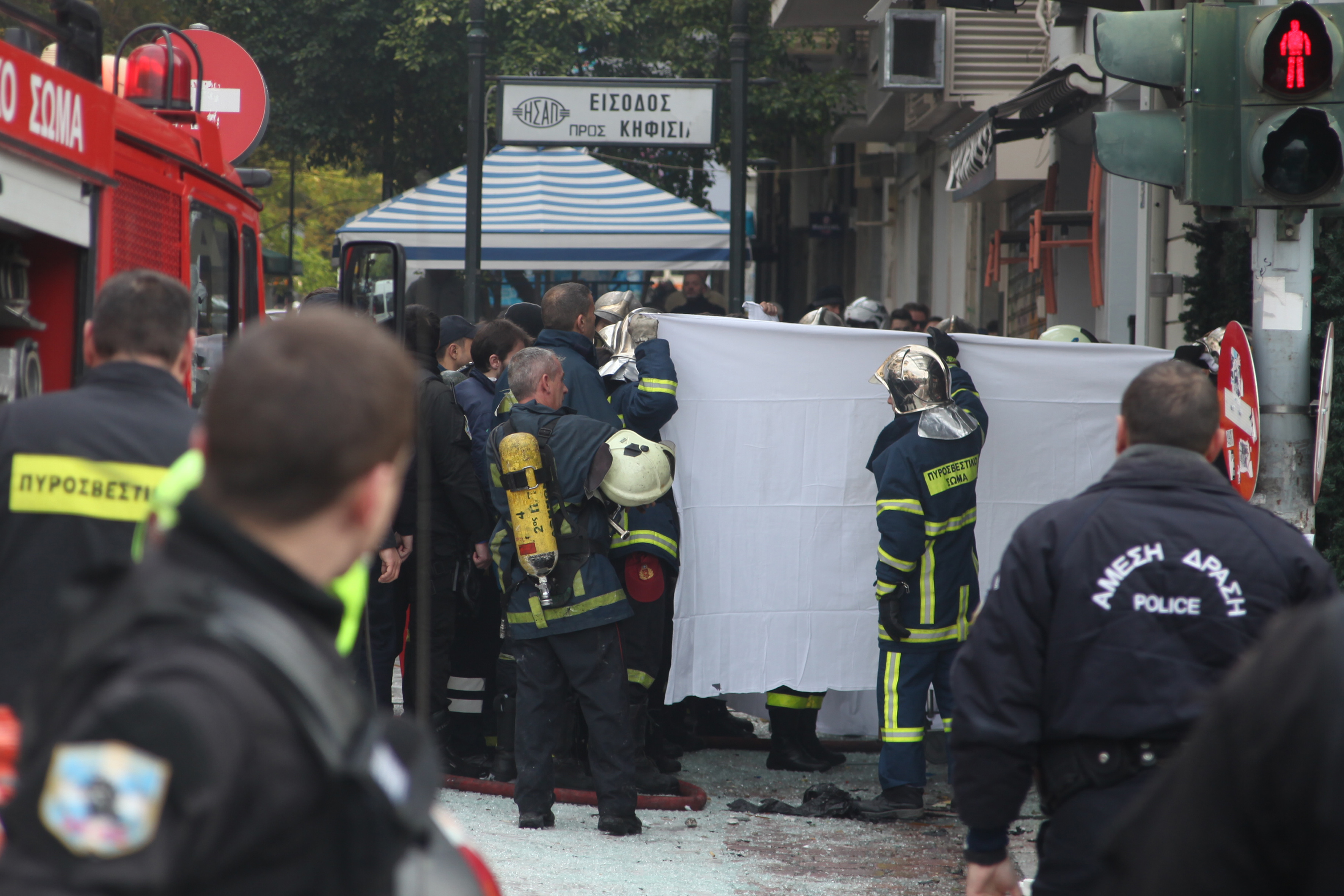 Ποιους βαραίνουν οι ευθύνες για το θάνατο της 38χρονης στην έκρηξη της Πλατείας Βικτωρίας