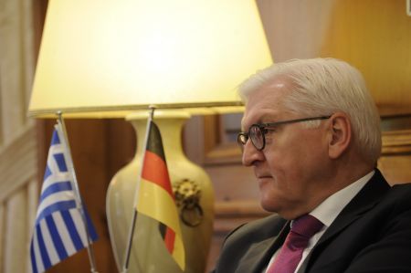 Υπέρ ΔΝΤ, επιφυλακτικός για το ελληνικό χρέος ο Στάινμαγερ