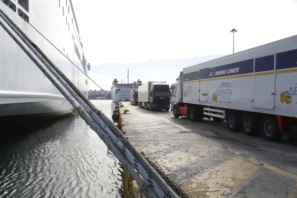 Ανέστειλε την απεργία η ΠΝΟ – Ξεκινούν άμεσα τα δρομολόγια των πλοίων