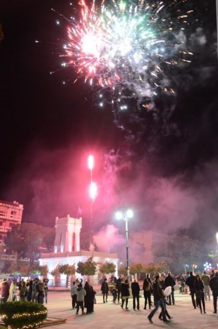 Εορταστική «έξοδος των μυρίων»