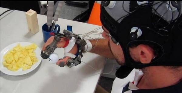 Ρομποτικός εξωσκελετός, «χείρα βοηθείας» για τετραπληγικούς