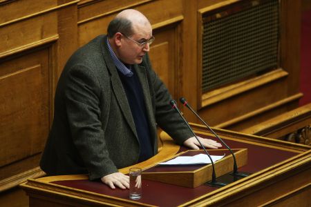 Ο Ν. Φίλης μέλος της Επιτροπής Εξοπλιστικών της Βουλής