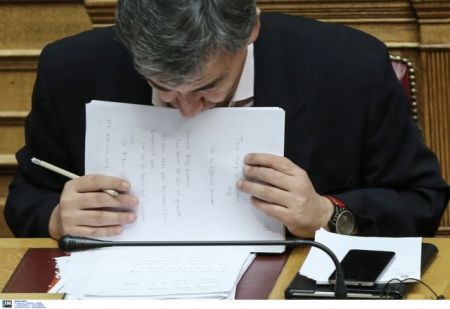 Μόνο με υπογραφή προσυμφώνου για τα μέτρα θα επιστρέψει το κουαρτέτο