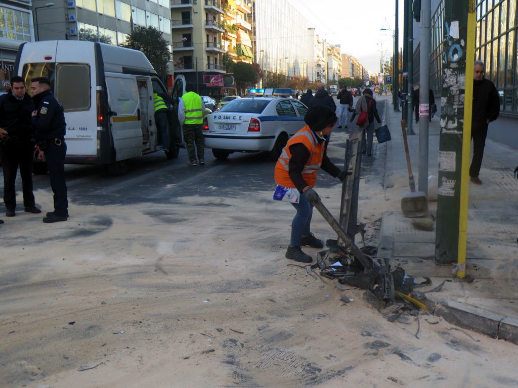 Εξι σοβαρά τραυματίες σε τροχαίο στην Συγγρού