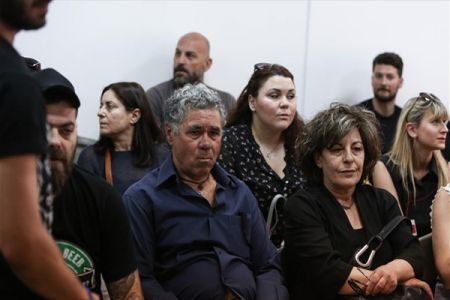 Επικίνδυνοι όσοι πιστεύουν στον εκδημοκρατισμό των φασιστών