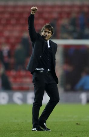 Καλά Χριστούγεννα, κύριε Κόντε