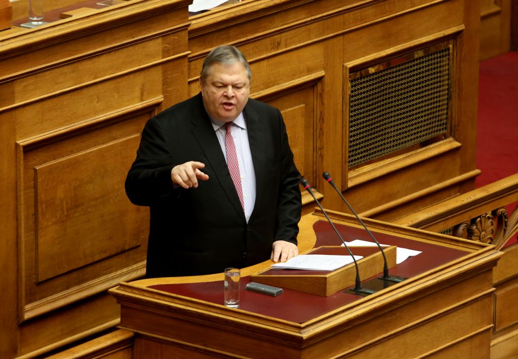 Ευ. Βενιζέλος: Η κυβέρνηση θέλει να δημιουργήσει την ψευδή εντύπωση ότι υπάρχει δήθεν ένα ευρύτερο μέτωπο στήριξης των επιλογών της