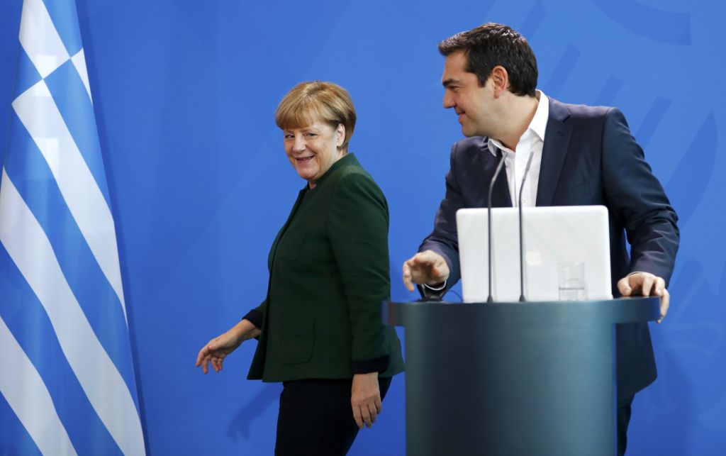 Μέρκελ-Τσίπρας: Συζητήσεις για προσφυγικό, Κυπριακό, Τουρκία, αλλά… το οικονομικό στο Eurogroup