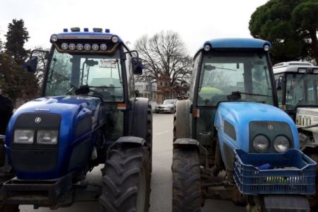 Προ ημερησίας διατάξεως συζήτηση στη Βουλή ζητούν οι αγρότες