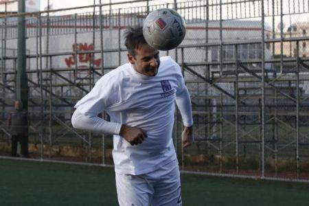 Ξεχνάς τους σεισμοπαθείς;