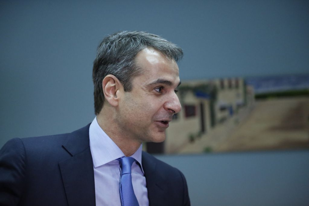 Μαξίμου κατά Μητσοτάκη: Έχει ατζέντα απολύσεων στο Δημόσιο