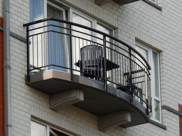 Βέλγιο: Εξάχρονο αγόρι έμεινε για «τιμωρία» 15 ώρες στο μπαλκόνι | tovima.gr