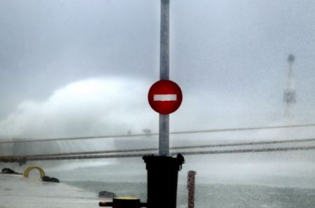 Δεμένα σε Κέρκυρα και Ηγουμενίτσα τα πλοία ανοιχτού τύπου