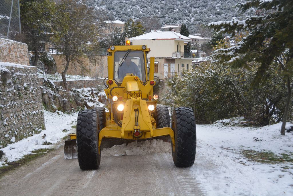 Κακοκαιρία: Πού έχει διακοπεί η κυκλοφορία – Πού χρειάζονται αλυσίδες
