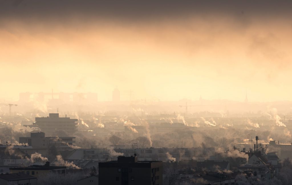 Γερμανία: Σαρωτικές πλημμύρες στον βορρά, χιονιάς στον νότο