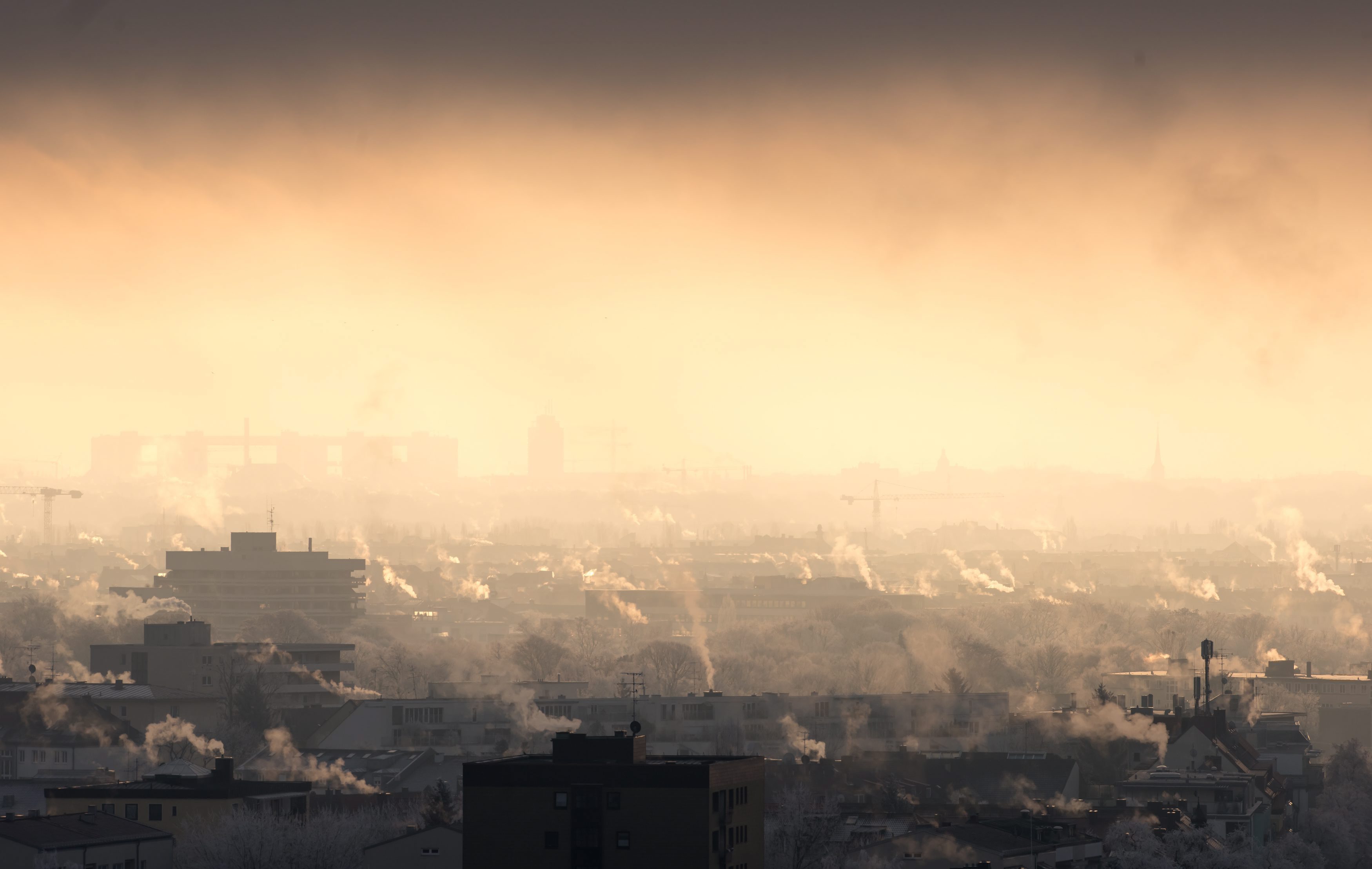 Γερμανία: Σαρωτικές πλημμύρες στον βορρά, χιονιάς στον νότο