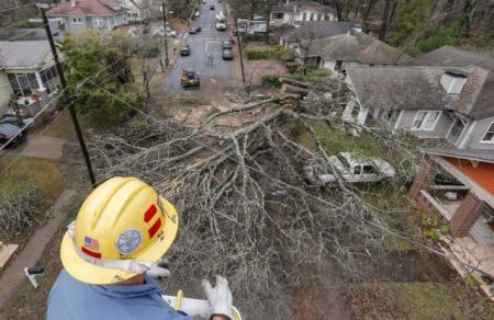 Τουλάχιστον έντεκα νεκρούς από την κακοκαιρία στη Τζόρτζια