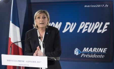 Η Μαρίν Λεπέν κάνει πολιτικό λίφτινγκ