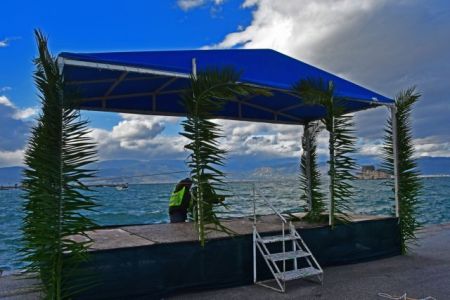 Με λαμπρότητα η τελετή αγιασμού των υδάτων σε όλη τη χώρα