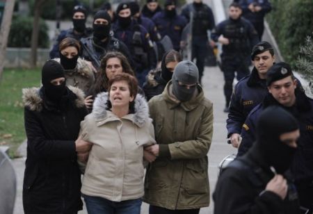 Πώς έσφιξε ο κλοιός της ΕΛ.ΑΣ. γύρω από την Πόλα Ρούπα