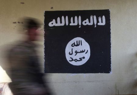 Repubblica: Η Ιταλία ανησυχεί για τις σημαίες του ISIS στην Αλβανία