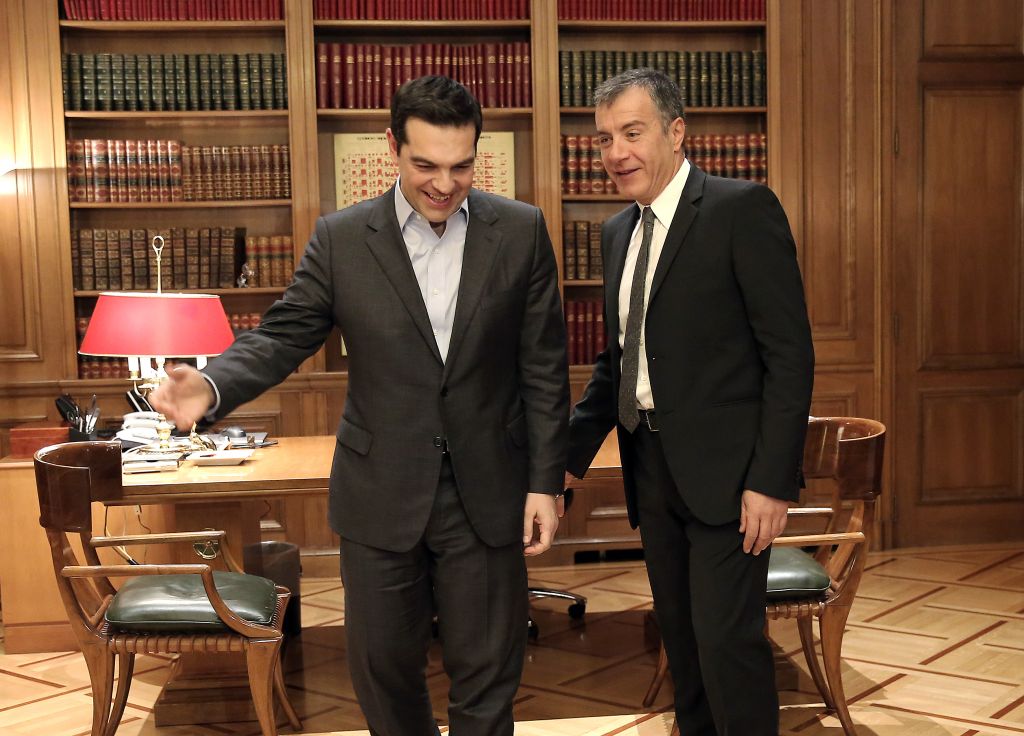 Τσίπρας σε Θεοδωράκη για F-16:  Άδικο και φαιδρό ότι πρόκειται για αγορά του αιώνα