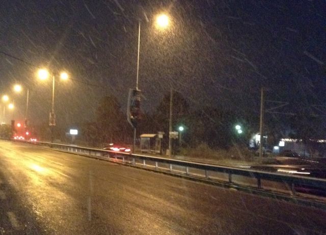 Προβλήματα στα δρομολόγια των λεωφορείων λόγω χιονόπτωσης