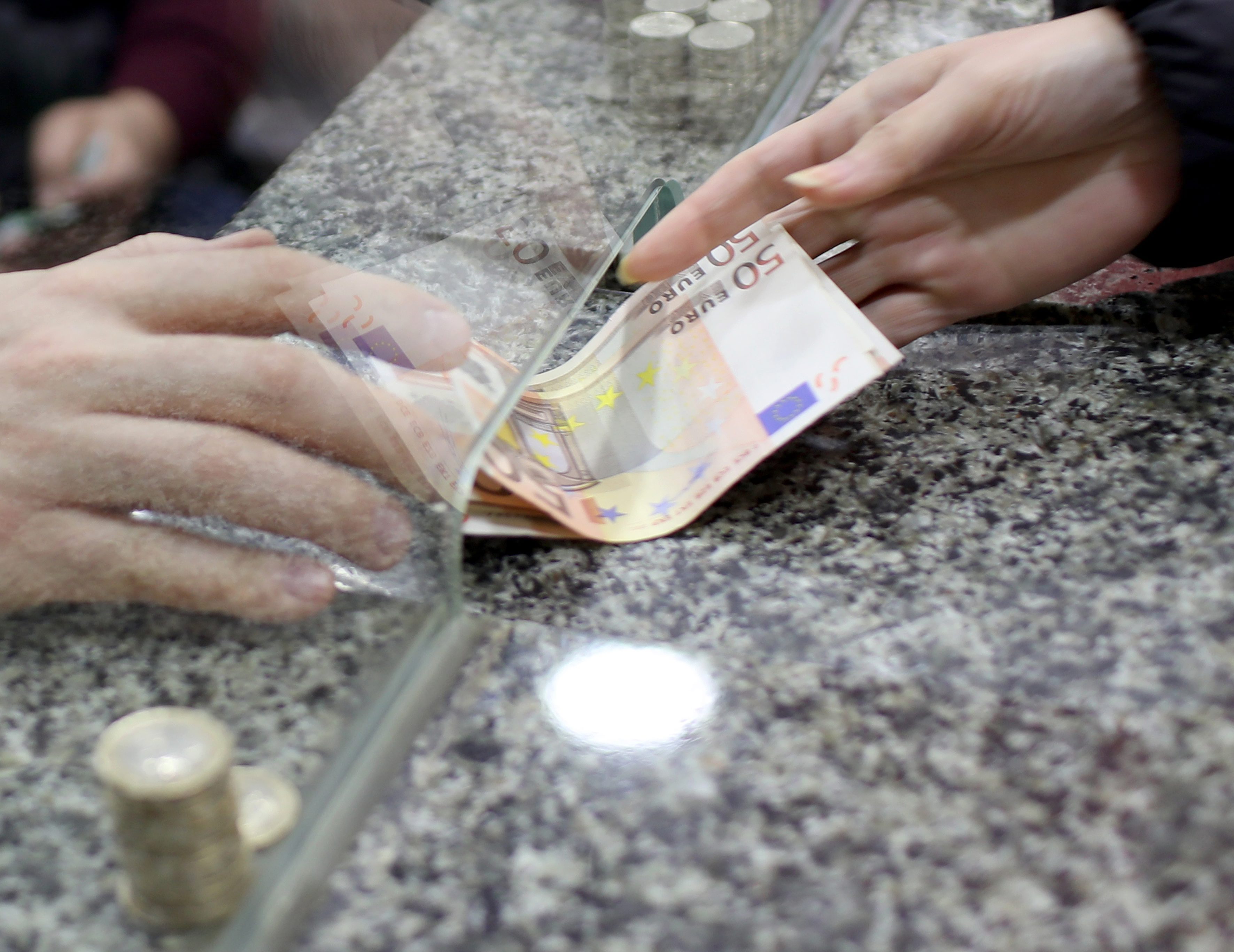 «Χρυσή βίζα» για όσους επενδύσουν 400 χιλ. στην Ελλάδα