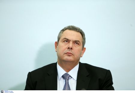 Στα €100.000 ρίχνει ο Καμμένος την απαίτηση από τον Πετρουλάκη