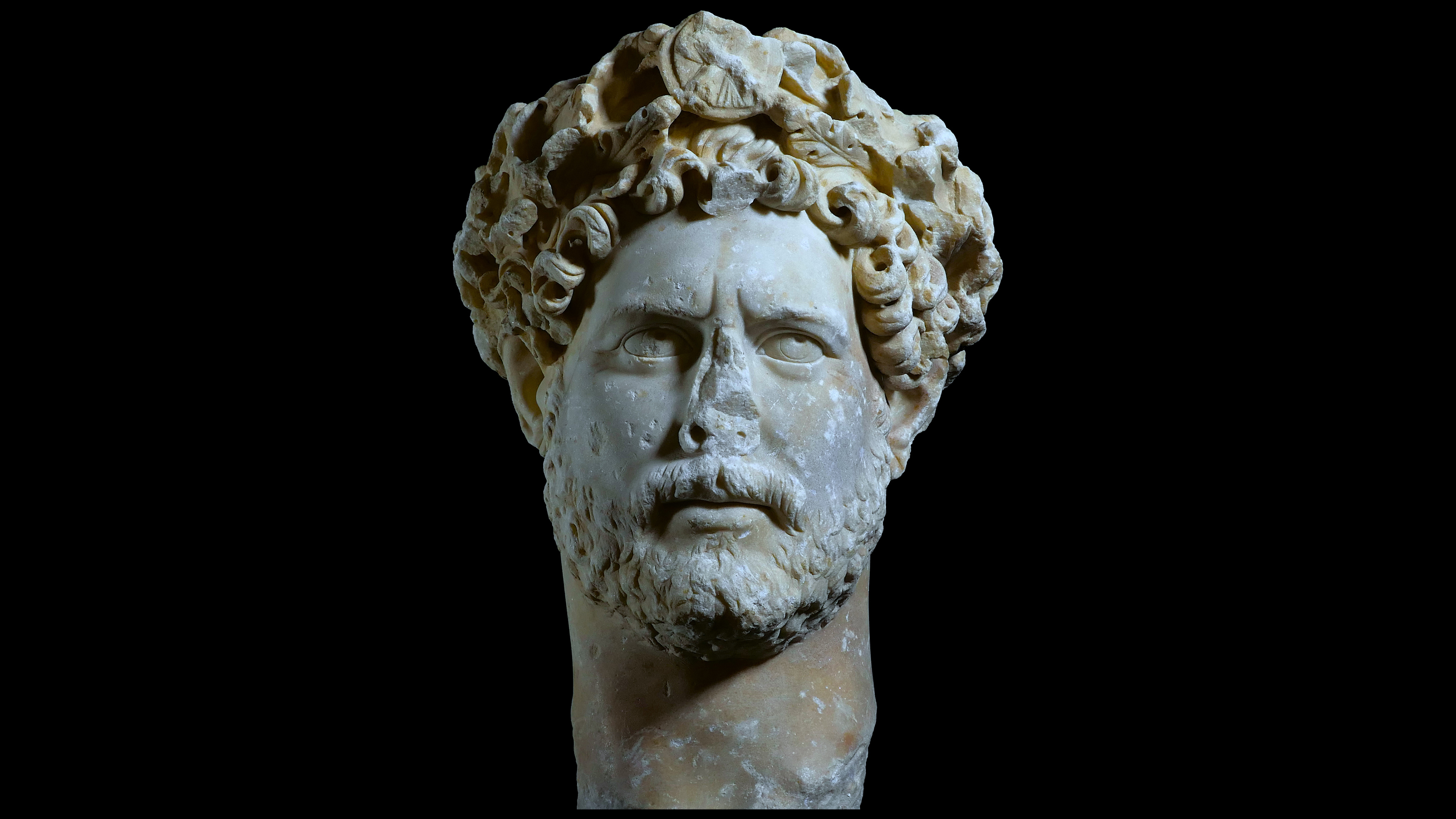To Μουσείο της Ακρόπολης τιμά τον Αυτοκράτορα Αδριανό