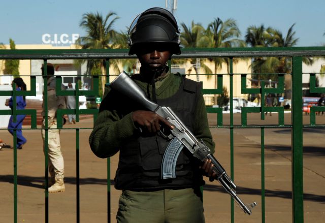 Μαλί: Στους 37 οι νεκροί από επίθεση αυτοκτονίας σε στρατόπεδο