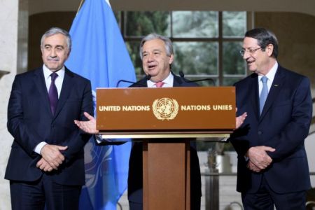 Φουντώνει το διπλωματικό πόκερ για το Κυπριακό