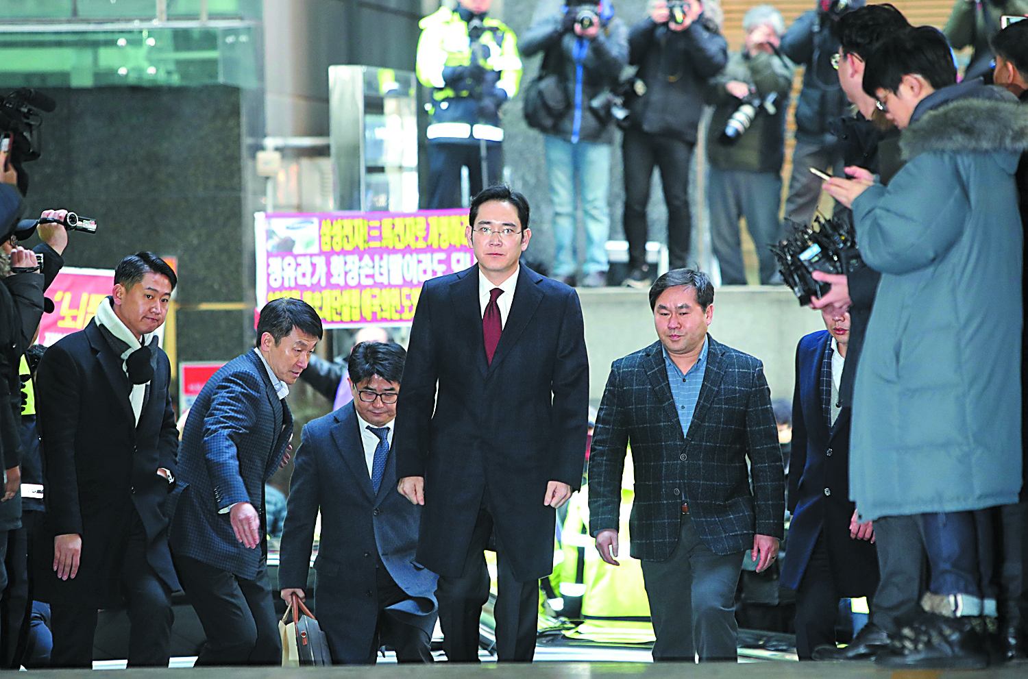 Σκάνδαλο διαφθοράς «έσκασε» στη Samsung