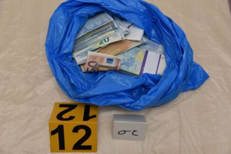 Στη δημοσιότητα φωτογραφίες με ευρήματα στην οικία της Πόλας Ρούπα