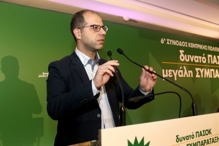 Ξεκαλάκης εναντίον Γεννηματά για την καρατόμησή του