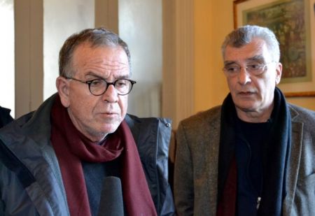 Με φωνές, διακοπές και χωρίς αποτέλεσμα η συνάντηση Μουζάλα-δημάρχου Λέσβου