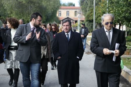 Ο Δήμος Αθηναίων αναλαμβάνει τη σίτιση στο Γηροκομείο Αθηνών