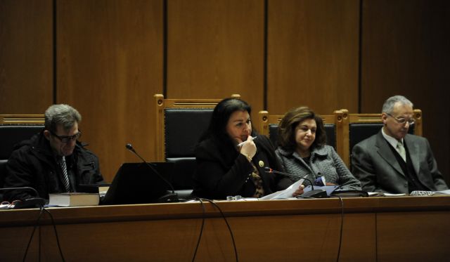 Δίκη ΧΑ: Καταθέσεις-καταπέλτης για τα φονικά όπλα των χρυσαυγιτών