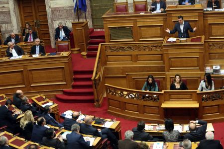 Αλ. Τσίπρας: Θεσμικό πλαίσιο με διακομματική βούληση για τις επιχειρήσεις Τύπου – Έχουμε τη διάθεση να βοηθήσουμε αλλά όχι κάτω από το τραπέζι