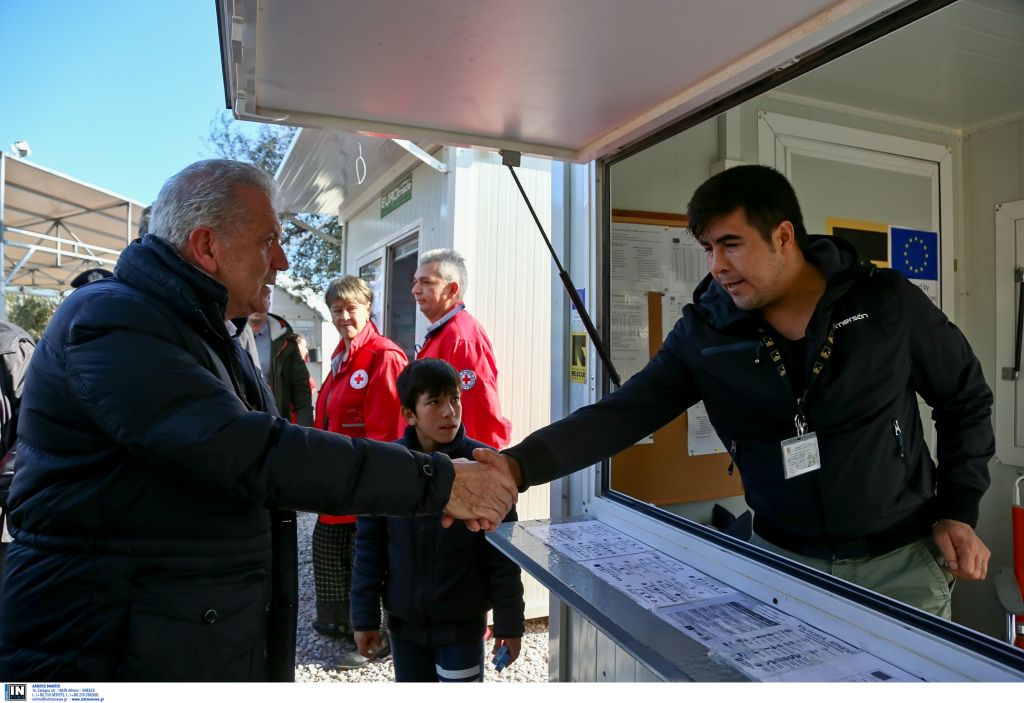 Στη Μόρια και το Καρά Τεπέ Αβραμόπουλος και Μουζάλας