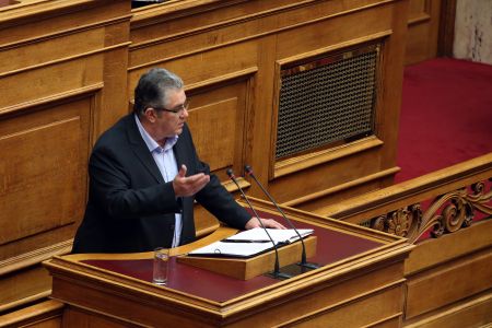 ΚΚΕ: Αποπροσανατολιστικό το δίλημμα «μνημόνιο με ή χωρίς ΔΝΤ»