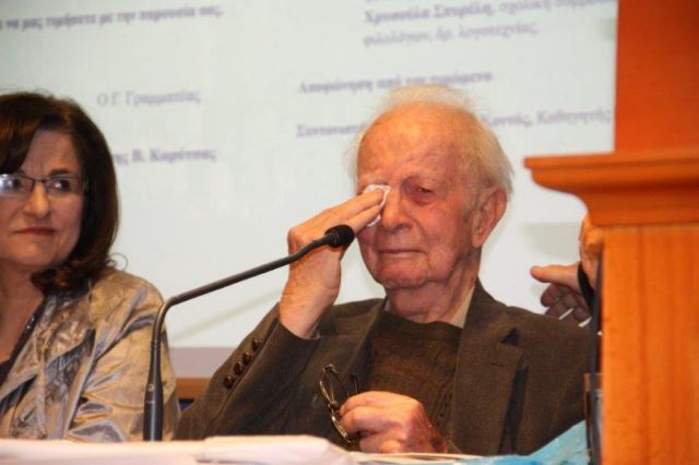 Πέθανε σε ηλικία 92 ετών ο ποιητής Τάκης Καρβέλης