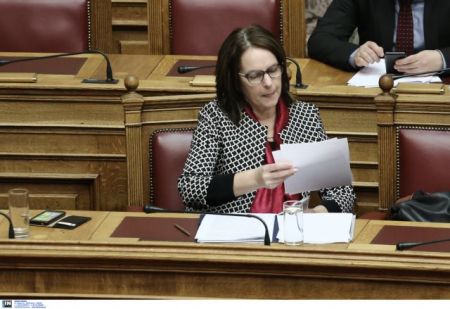 Παπανάτσιου: «Η κυβέρνηση εργάζεται σκληρά για το κλείσιμο της αξιολόγησης»