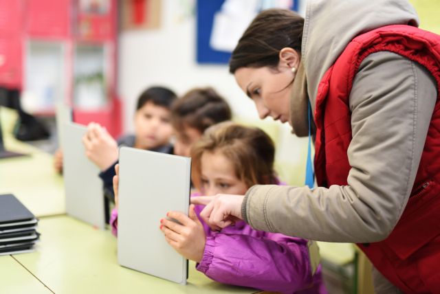 Instant Classrooms για τα προσφυγόπουλα από τη Vodafone